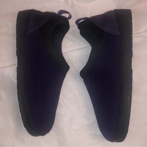 Purple and Black Women’s Slip-On Slippers
